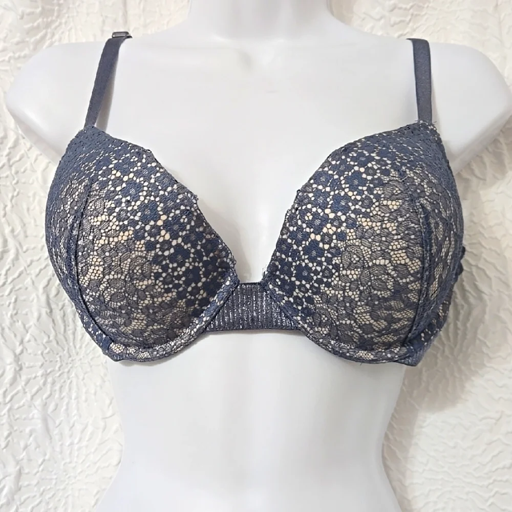 VICTORIA'S SECRET PUSH UP Gray Lace Underwire Bra 36C NWOT - Picture 1 of 3